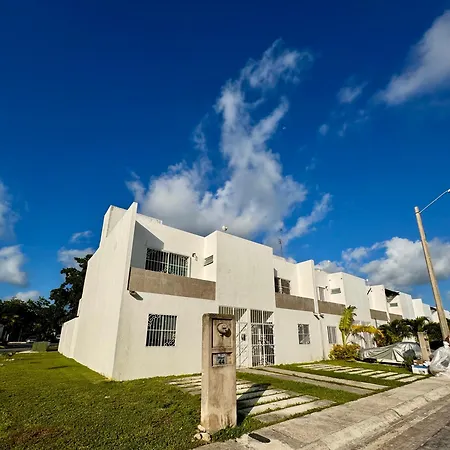 Hermosa Y Comoda Casa Con Alberca Compartida En Puerto Morelos