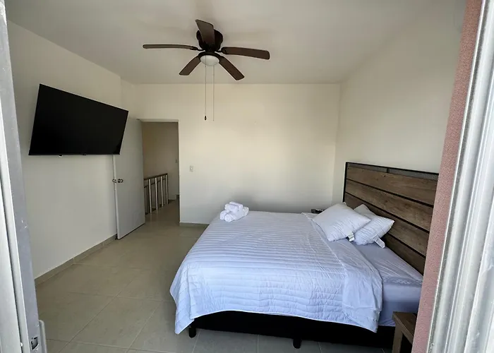 Hermosa Y Comoda Casa Con Alberca Compartida En