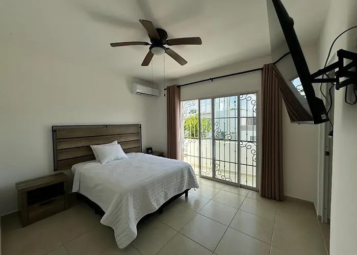 Homestay Hermosa Y Comoda Casa Con Alberca Compartida En