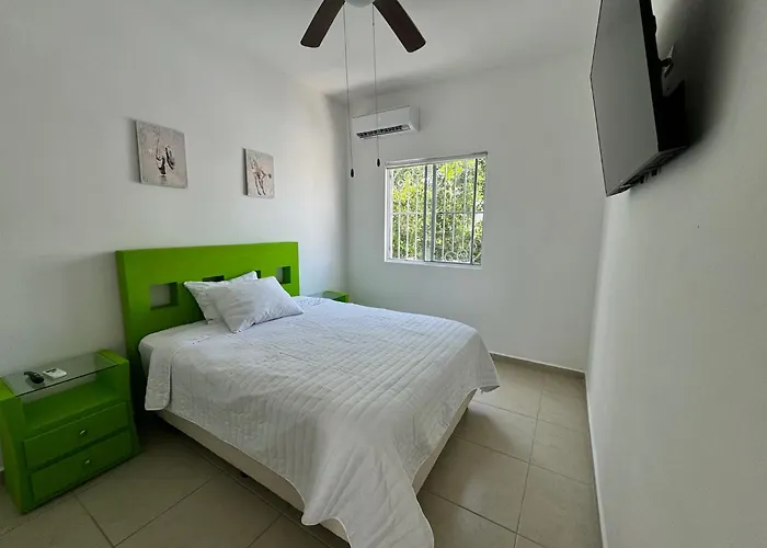 Hermosa Y Comoda Casa Con Alberca Compartida En Homestay *