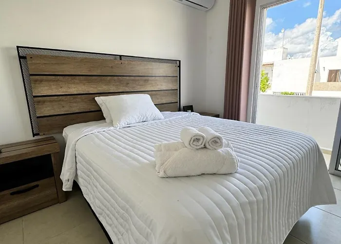 Homestay Hermosa Y Comoda Casa Con Alberca Compartida En